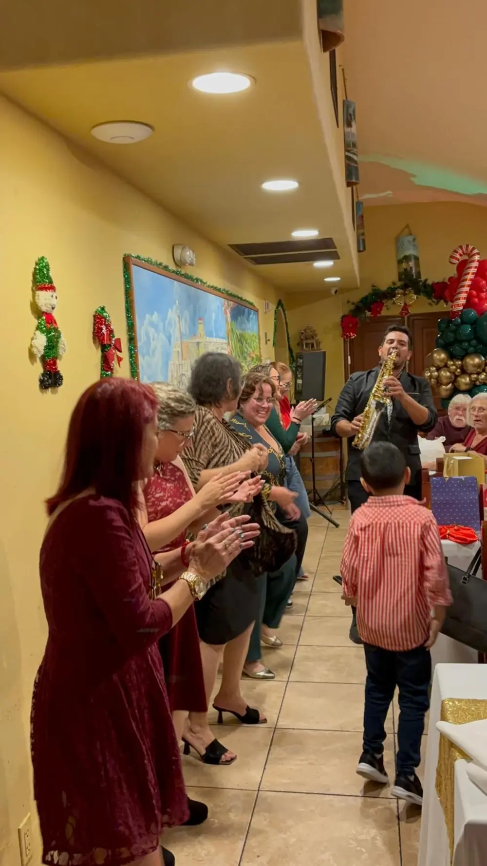 Estrella Insurance: Christmas with Gratitude - Image 12