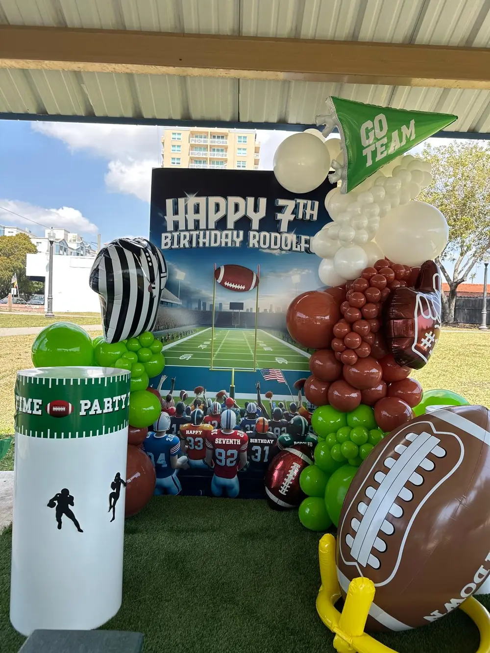 Touchdown! Rodolfo is 7 - Image 3